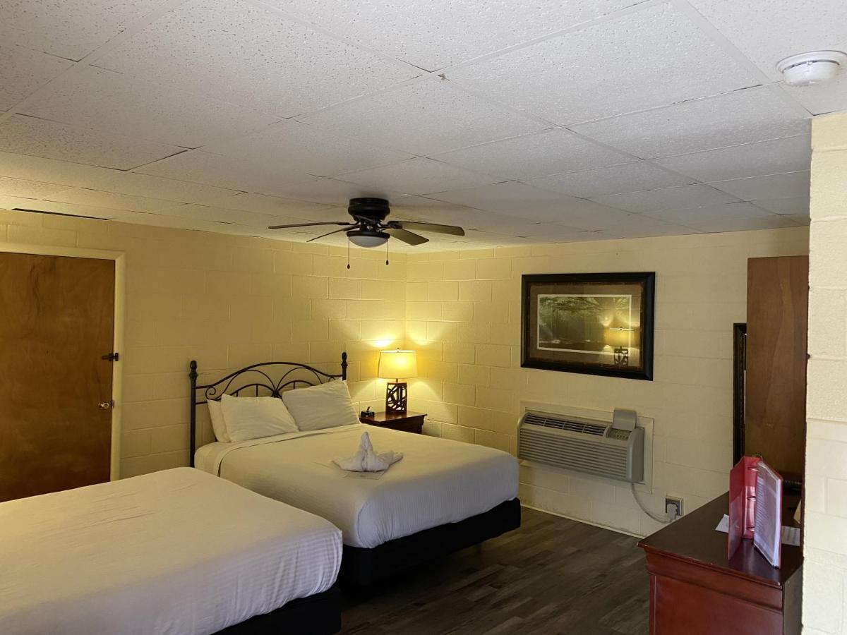 Ji11, Queen Guest Room At The Joplin Inn At The Entrance To Mountain Harbor Resort Hotel Room Mount Ida Eksteriør bilde